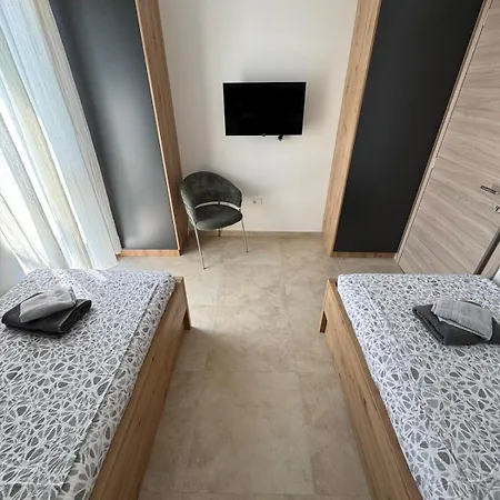 Mukalba E4 Prvi Kat Appartamento Medolino