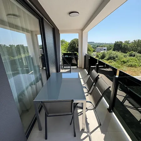 Apartman Mukalba E4 Prvi Kat *